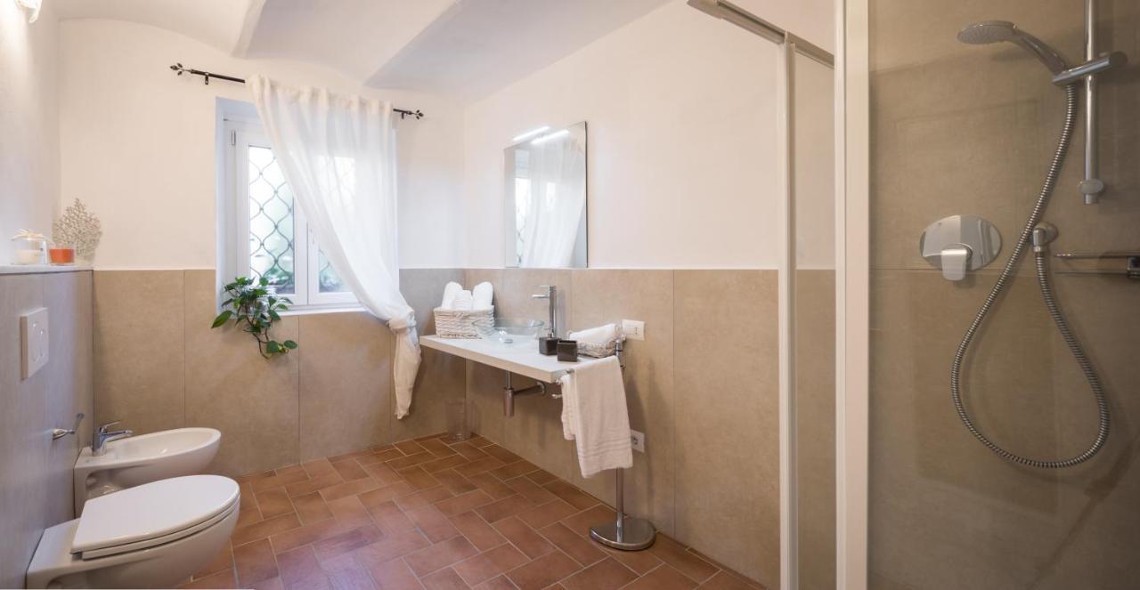 Bed and Breakfast La Crociata Сарцана Екстер'єр фото