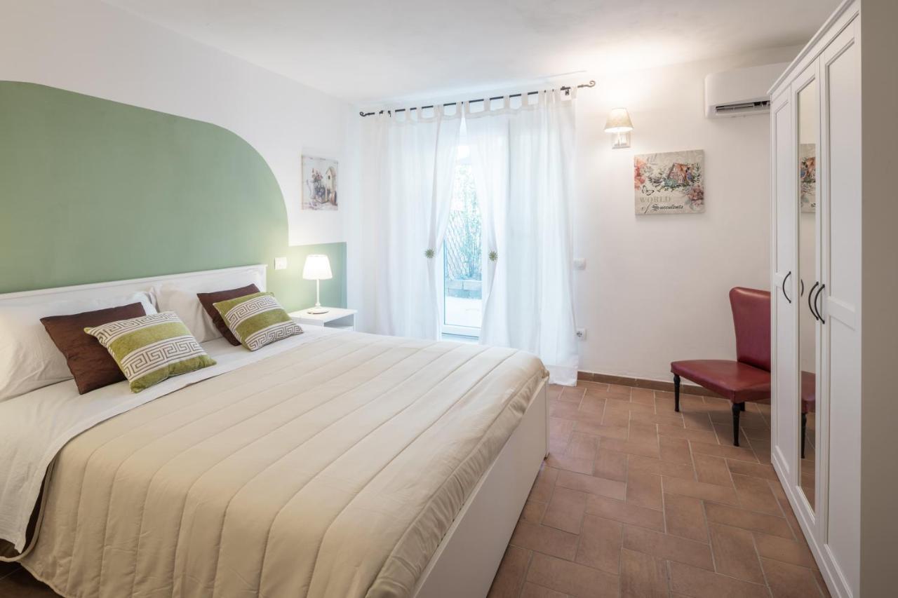 Bed and Breakfast La Crociata Сарцана Екстер'єр фото