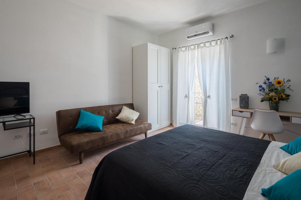 Bed and Breakfast La Crociata Сарцана Екстер'єр фото