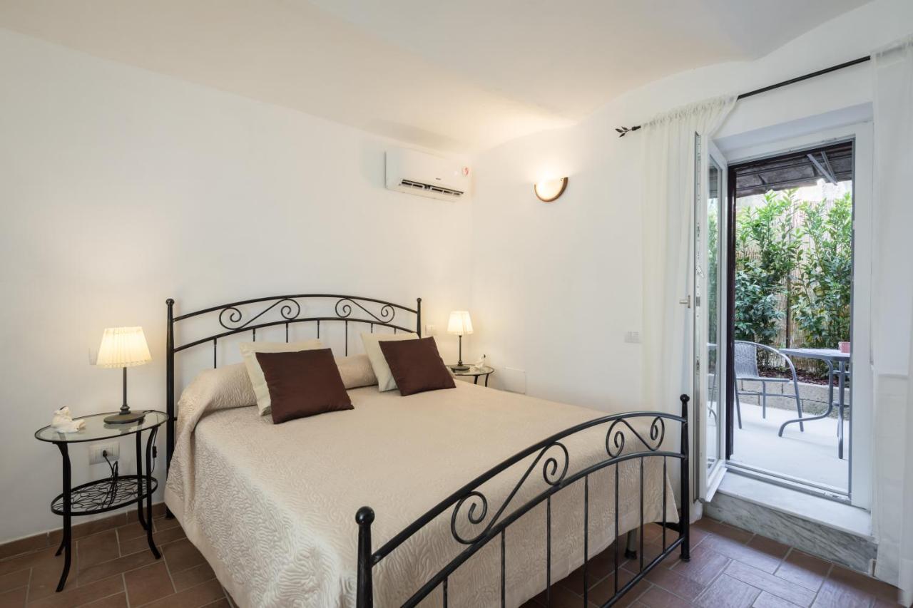 Bed and Breakfast La Crociata Сарцана Екстер'єр фото